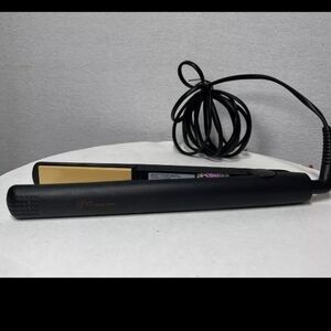 ghd Styler with Black Body and Gold Plates